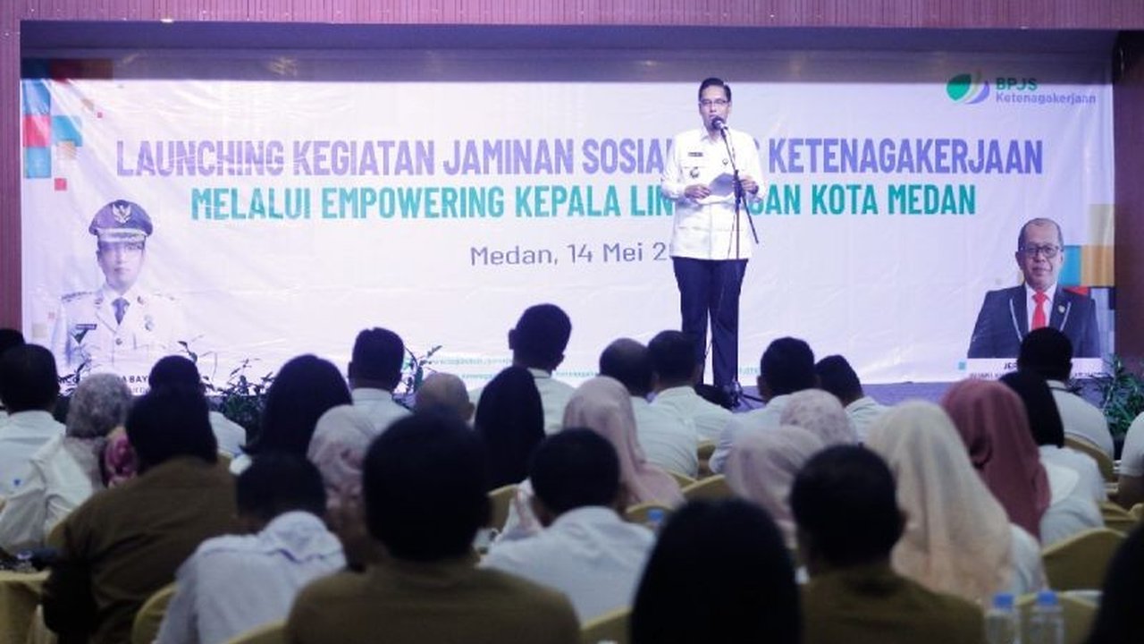 Wali Kota Medan, Rico Tri Putra Waas, menginstruksikan seluruh kepala lingkungan untuk mendaftarkan 25 warga masing-masing dalam program BPJS Ketenagakerjaan guna meningkatkan perlindungan sosial bagi masyarakat.