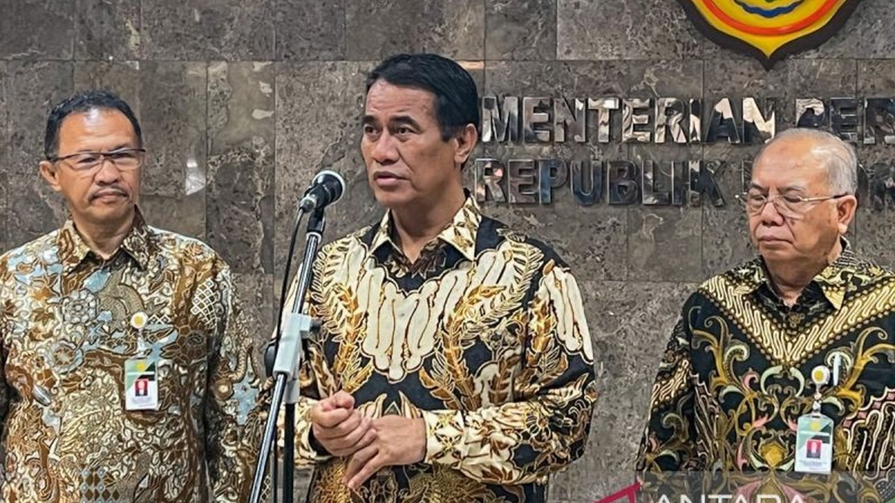 Produksi beras nasional meningkat signifikan, membuat harga beras dunia turun dan Indonesia jadi penentu harga beras di ASEAN.
