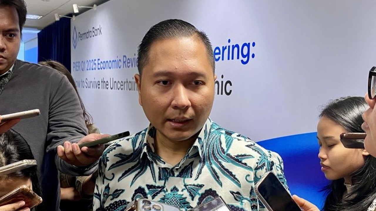 Chief Economist Permata Bank memproyeksikan suku bunga acuan The Fed akan dipangkas 75-100 bps tahun ini, berdampak pada potensi penurunan BI Rate sebesar 50 bps.