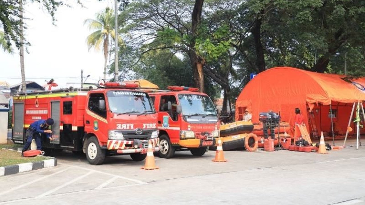 Pemerintah Kota Tangerang resmi mencabut status siaga bencana hidrometeorologi setelah intensitas hujan menurun dan cuaca membaik, namun tetap mengimbau masyarakat untuk waspada.