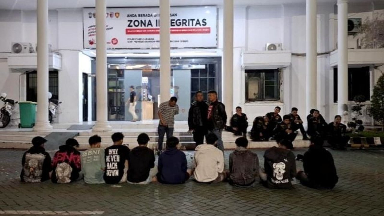 Polisi Gagalkan Tawuran di Surabaya, 10 Pemuda Diamankan