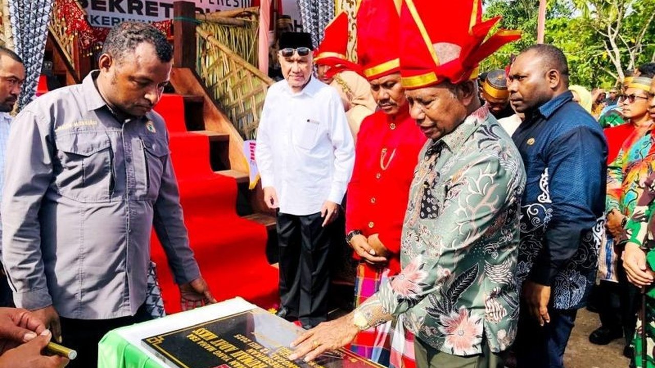 Rumah adat Sulawesi Selatan di Kaimana, Papua Barat, diresmikan dan menjadi simbol keberagaman budaya serta mempererat tali persaudaraan antar etnis.