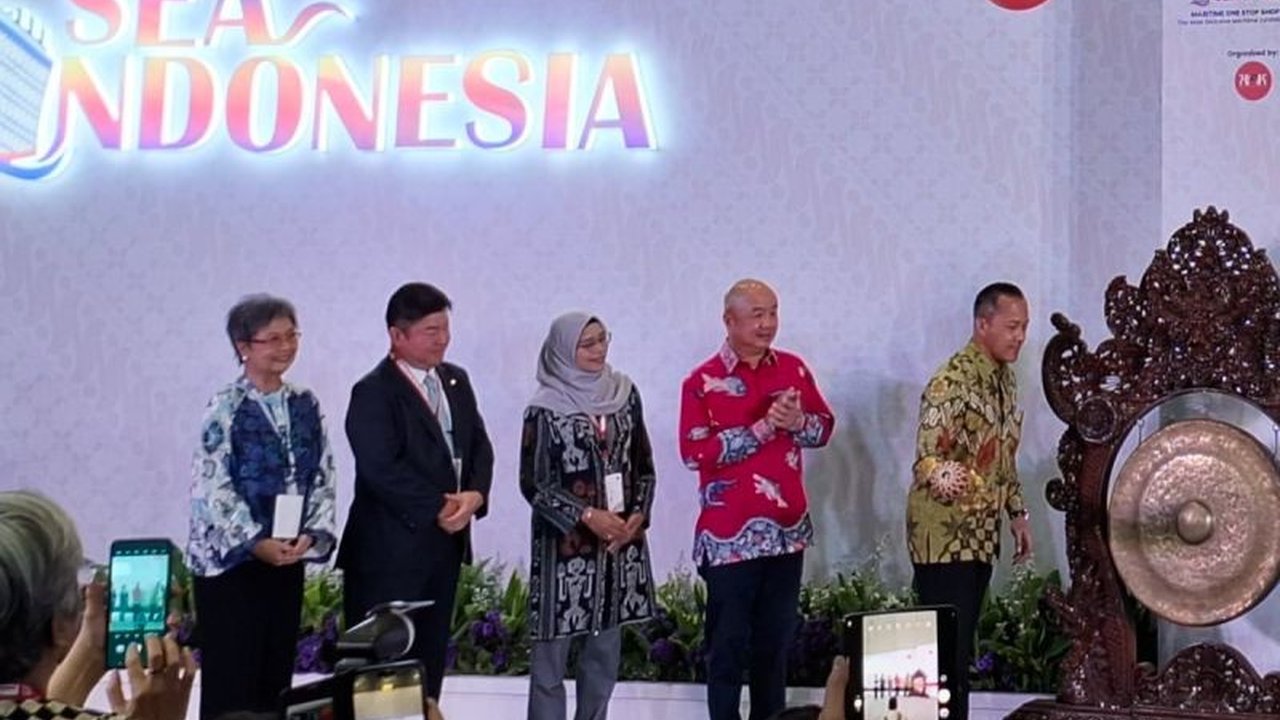 Sea Indonesia 2025, pameran maritim terbesar di Indonesia, menjadi platform strategis bagi kolaborasi industri maritim nasional dan global untuk mendorong pertumbuhan ekonomi dan industri hijau.