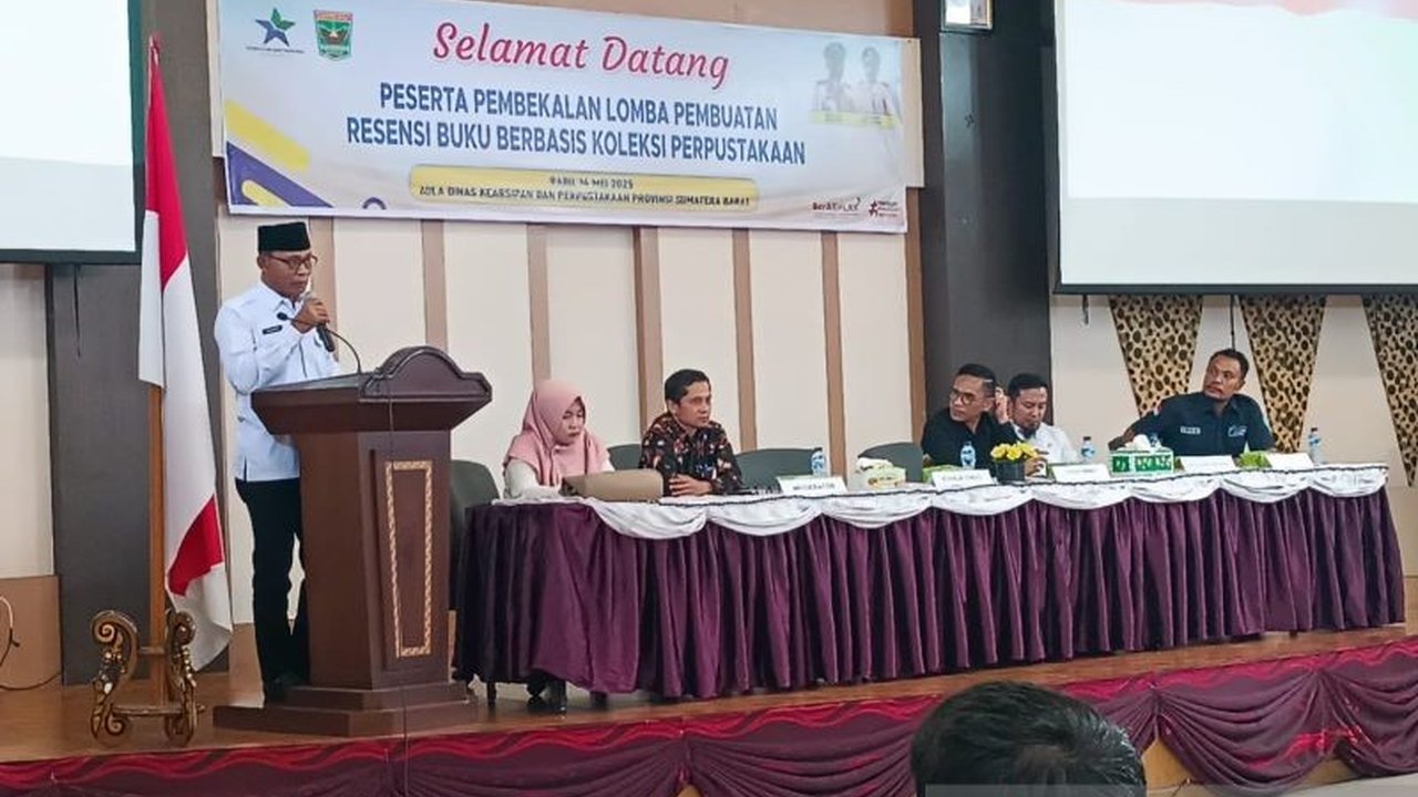 Dinas Perpustakaan dan Kearsipan Sumatera Barat menggelar lomba resensi buku untuk meningkatkan minat baca generasi muda, dengan pembekalan dari akademisi dan praktisi.