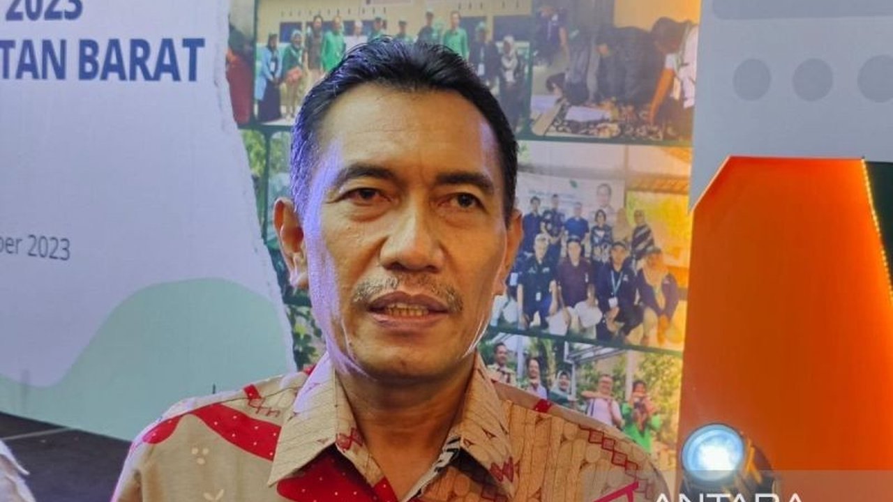 Penduduk usia kerja di Kalimantan Barat meningkat menjadi 4,31 juta pada Februari 2025, didorong pertumbuhan sektor konstruksi, namun Tingkat Pengangguran Terbuka (TPT) juga naik tipis.