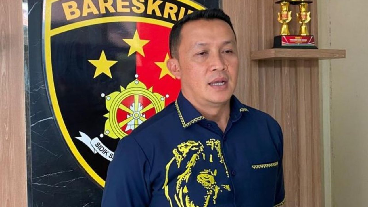 Polres Tasikmalaya menangkap seorang paman, US (26), yang terbukti melakukan pencabulan terhadap keponakan perempuannya berusia tujuh tahun; pelaku terancam hukuman 15 tahun penjara.