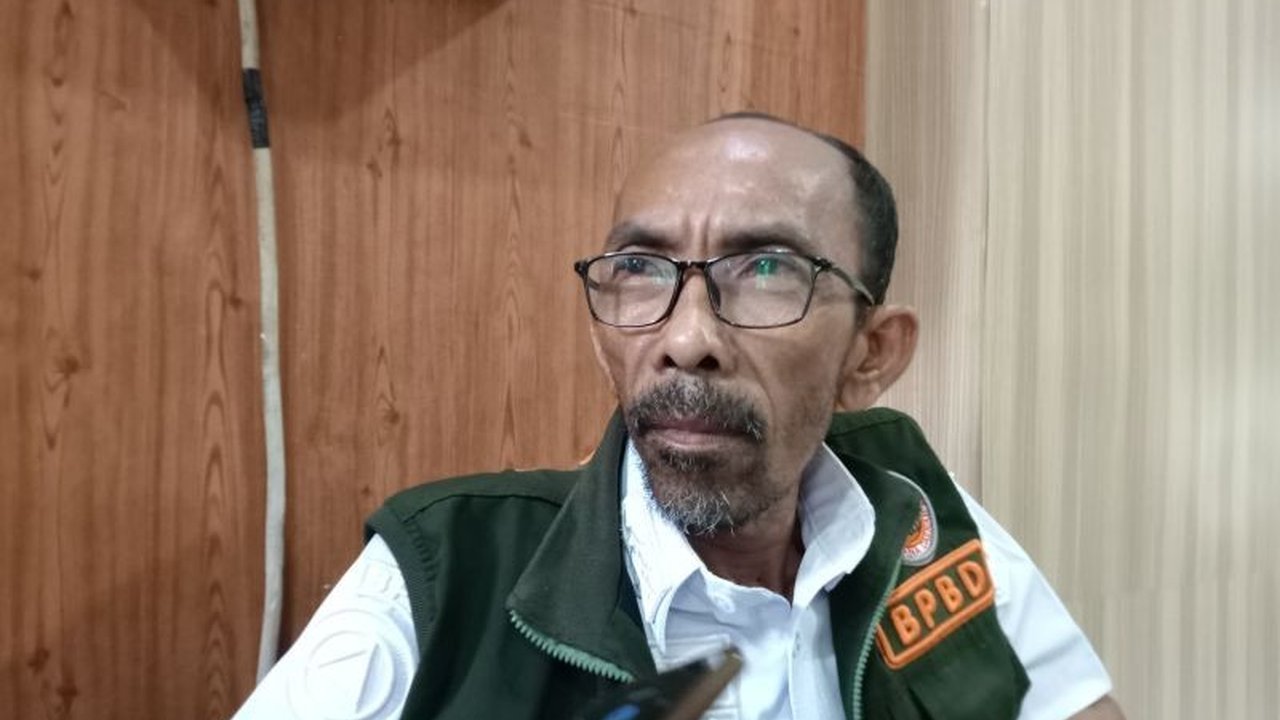 BPBD Kota Mataram mengimbau warga untuk melakukan mitigasi bencana akibat anomali cuaca yang ditandai dengan hujan deras dan angin kencang yang tidak terprediksi.