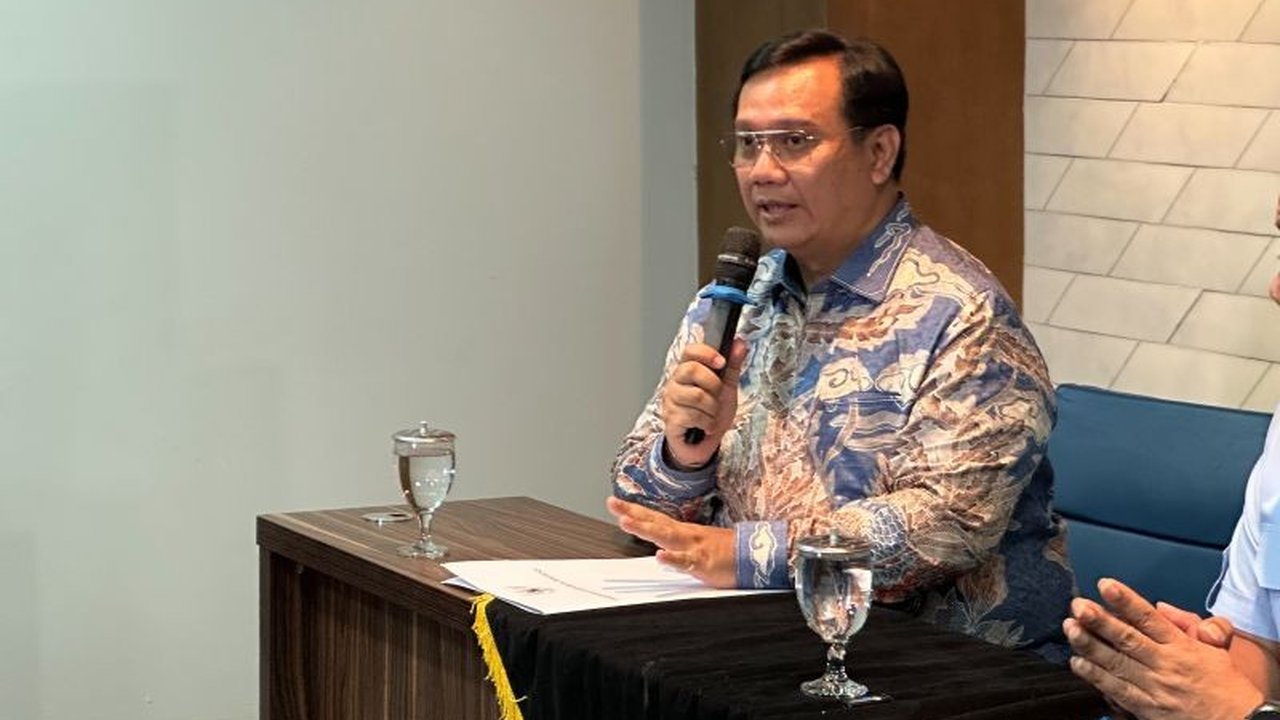Ombudsman RI menemukan banyak kendala dalam program Makan Bergizi Gratis (MBG) karena keterbatasan anggaran, terutama pada periode Januari-April 2025, meskipun dipastikan teratasi mulai Mei 2025.