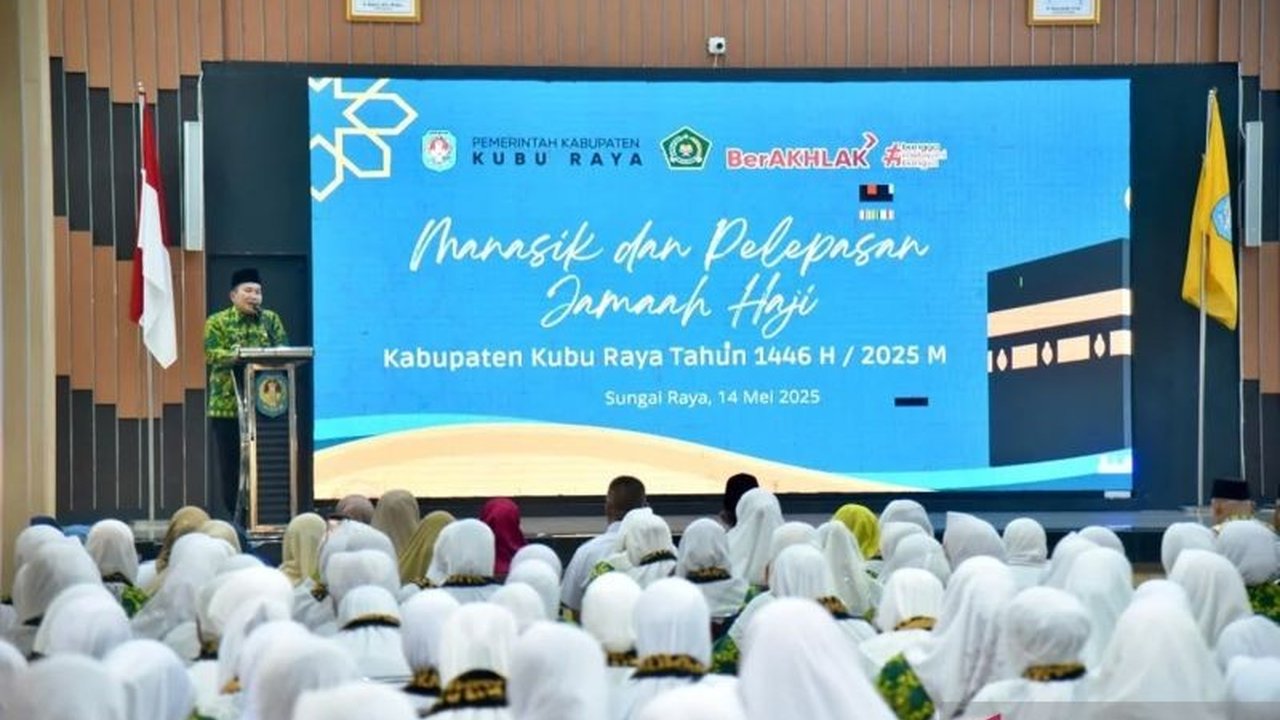 Bupati Kubu Raya berpesan kepada 317 JCH asal daerahnya untuk menjadi duta bangsa yang baik di Tanah Suci, menjaga nama baik daerah dan negara selama menjalankan ibadah haji.