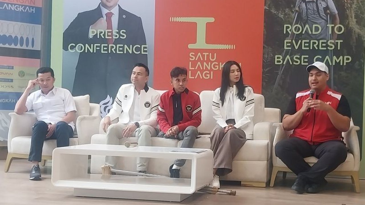 Menteri Pemuda dan Olahraga mendukung penuh pendaki disabilitas Anggi Wahyuda dalam upaya menaklukkan Gunung Everest, menjadikan keberaniannya inspirasi bagi generasi muda Indonesia.