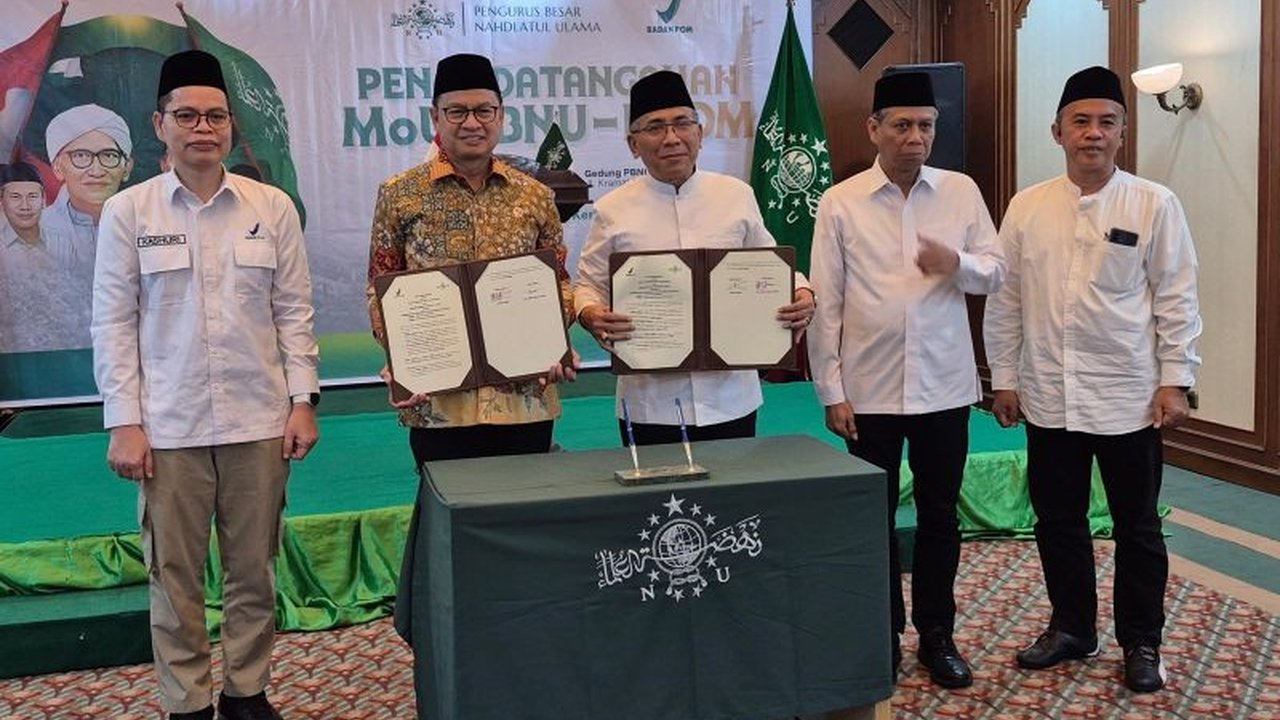 BPOM dan PBNU resmi bekerja sama memberdayakan UMKM obat dan makanan di lingkungan pesantren, meningkatkan perekonomian dan kualitas produk.