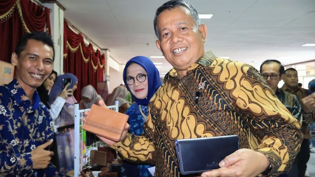 Wakil Menteri UMKM menyebut Sumatera Barat sebagai proyek percontohan pengembangan kewirausahaan di Indonesia, didukung oleh tradisi berdagang dan peran aktif perguruan tinggi seperti Unand.