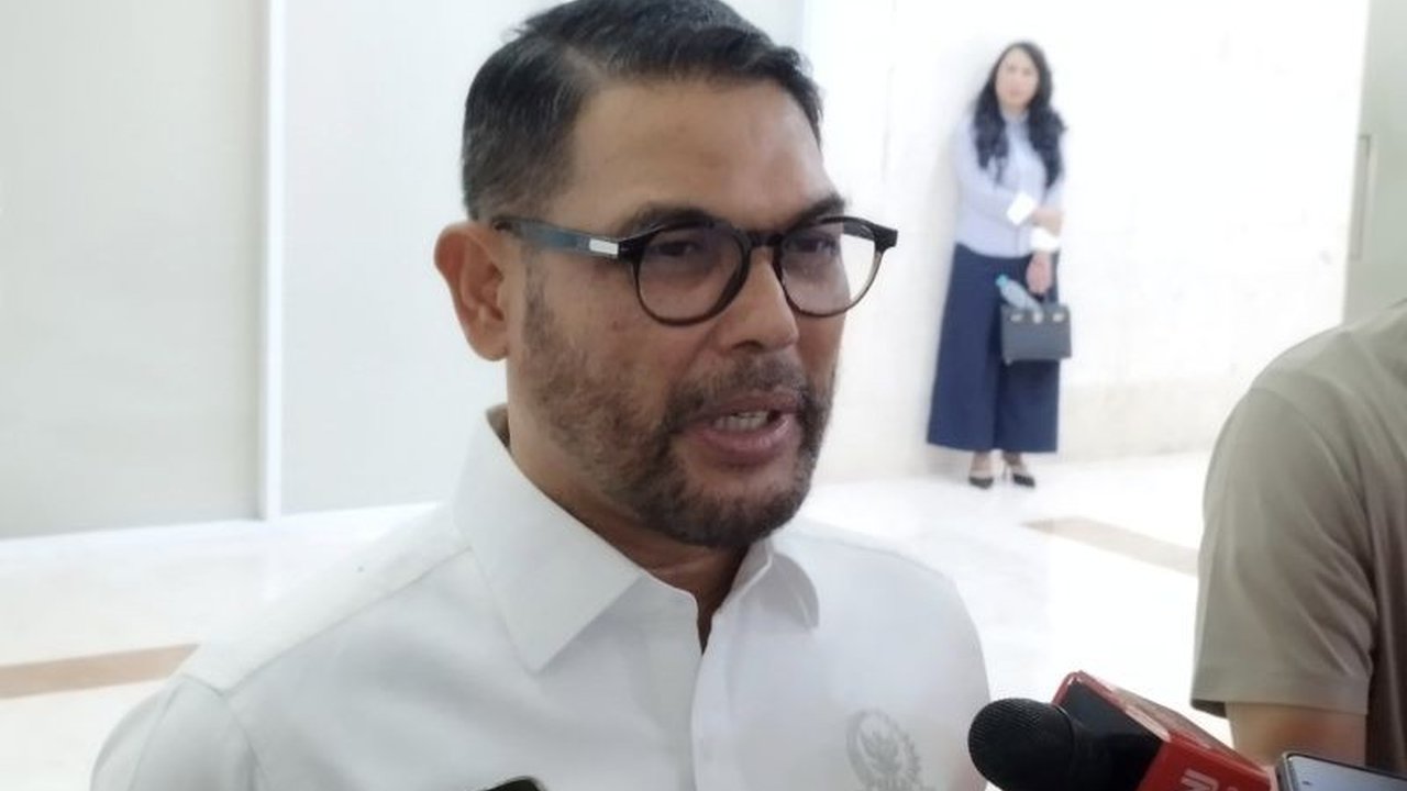 Anggota DPR, Nasir Djamil, menyatakan bahwa kehadiran TNI di kantor kejaksaan sejalan dengan visi Presiden Prabowo Subianto, terutama dalam konteks penegakan hukum dan pengamanan aset negara.