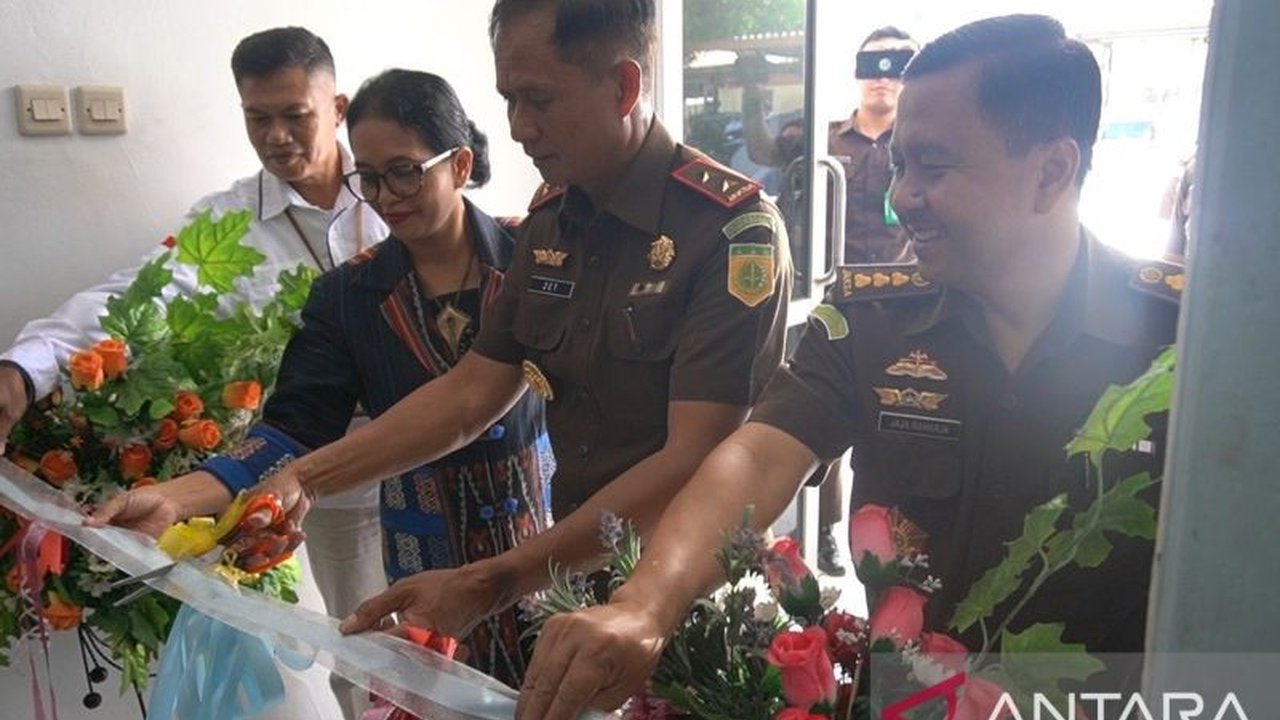 Kejaksaan Tinggi NTT meluncurkan Klinik Hukum, layanan bantuan hukum gratis bagi masyarakat untuk akses keadilan yang lebih inklusif, meliputi konsultasi, penyuluhan, dan pendampingan hukum.