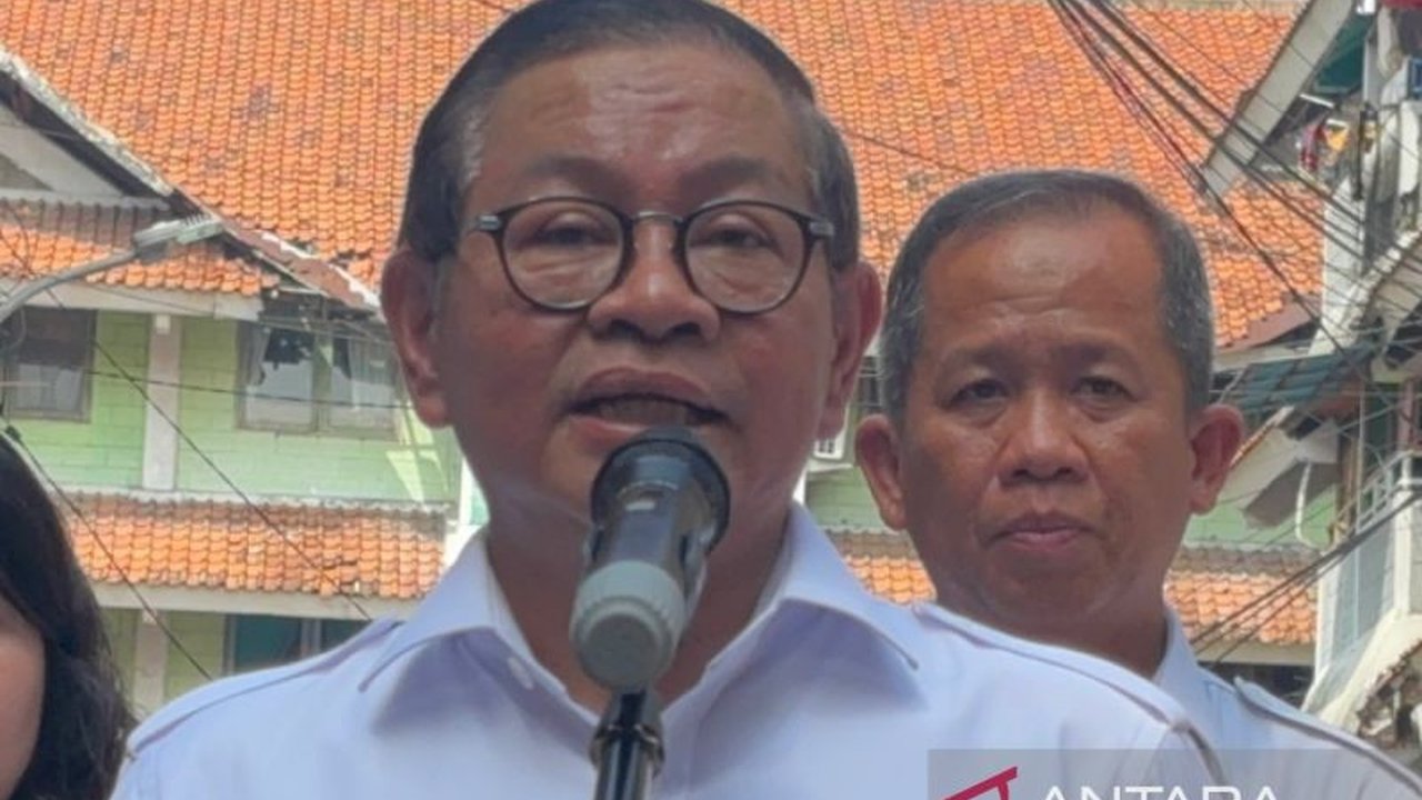 Gubernur DKI Jakarta, Pramono Anung Wibowo, akan segera meresmikan rute baru TransJabodetabek Bekasi-Cawang dan rute lainnya untuk mengurangi kemacetan dan polusi udara di Jabodetabek.
