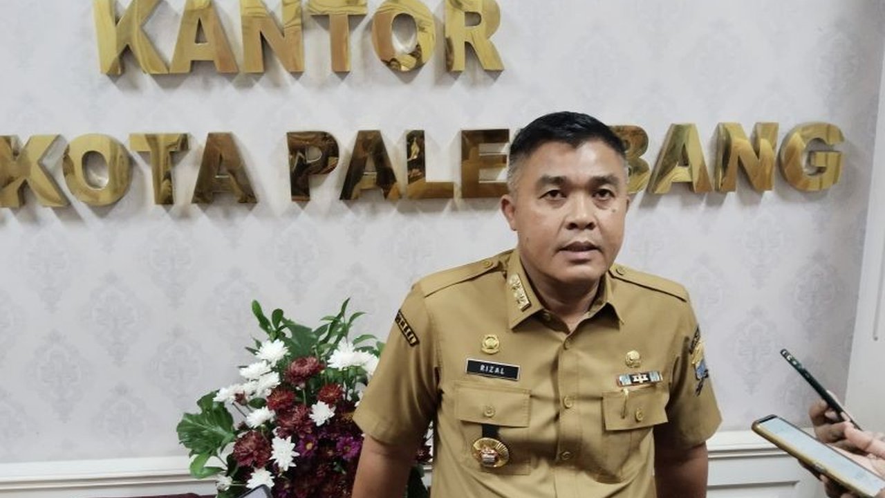 Pemerintah Kota Palembang akhirnya membayarkan gaji sopir kendaraan pengumpan LRT yang sempat terlambat selama satu bulan akibat masalah administrasi internal PT Transportasi Global Mandiri.