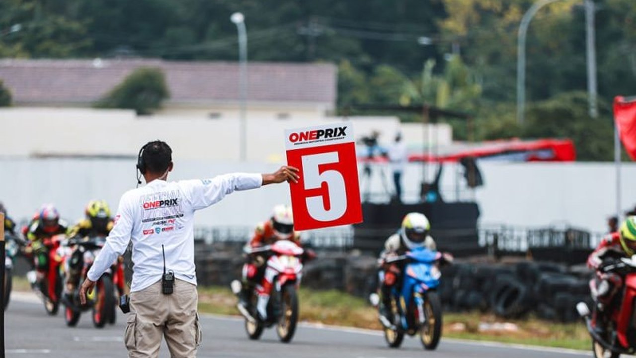 Kejuaraan balap motor OnePrix 2025 gandeng sponsor lokal seperti Tiket.com, Mills, dan Aice untuk membangun ekosistem industri dan mempromosikan produk lokal.