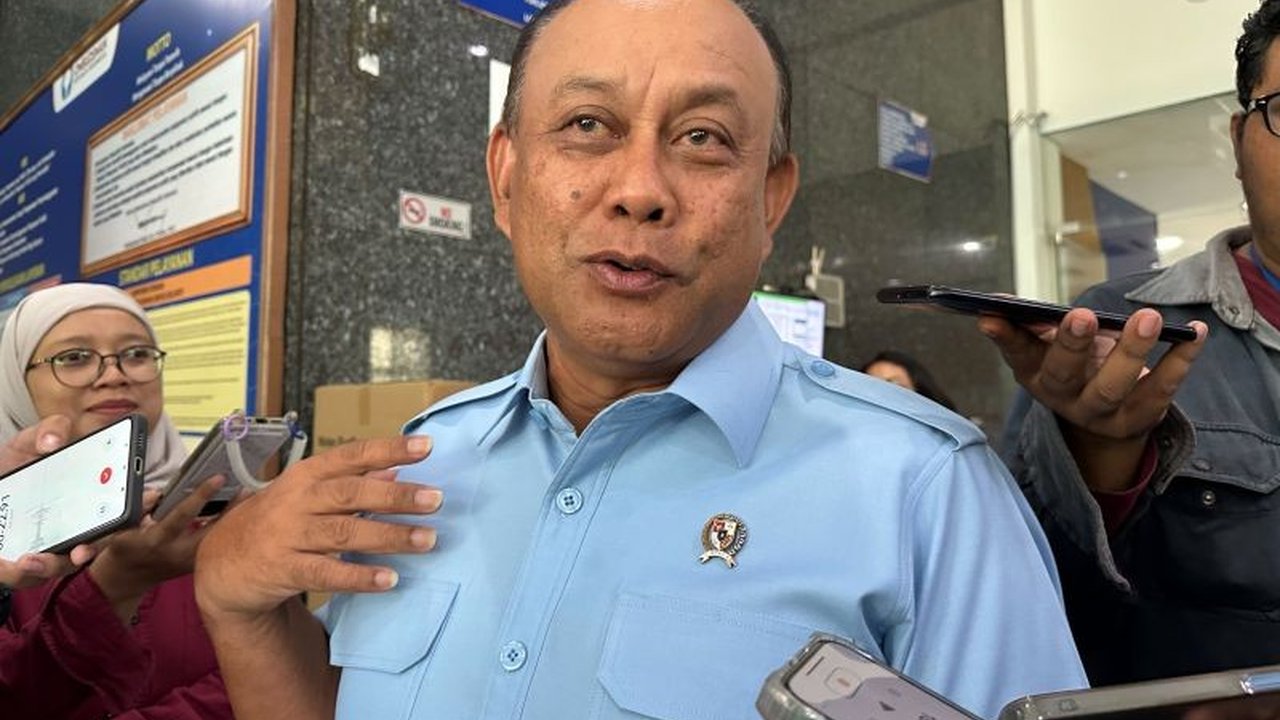 Badan Gizi Nasional (BGN) meningkatkan pengawasan dan seleksi bahan baku serta memperketat proses pengiriman Makan Bergizi Gratis (MBG) setelah kejadian luar biasa (KLB) keracunan massal di Bogor.