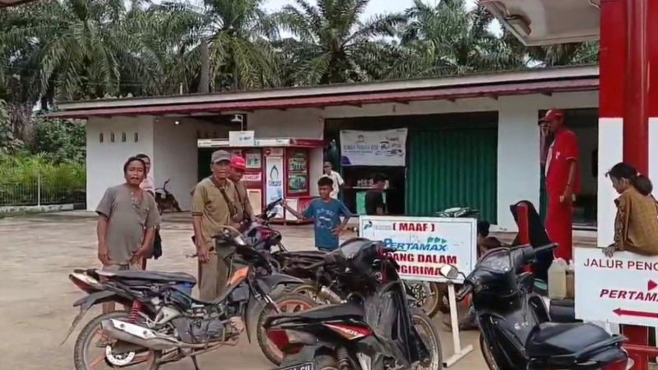 Himpunan Pertashop Merah Putih Indonesia (HPMPI) menyampaikan keluhan terkait dampak pendangkalan alur Pelabuhan Pulau Baai Bengkulu yang mengakibatkan kerugian hingga Rp15 miliar bagi Pertashop di Provinsi Bengkulu.