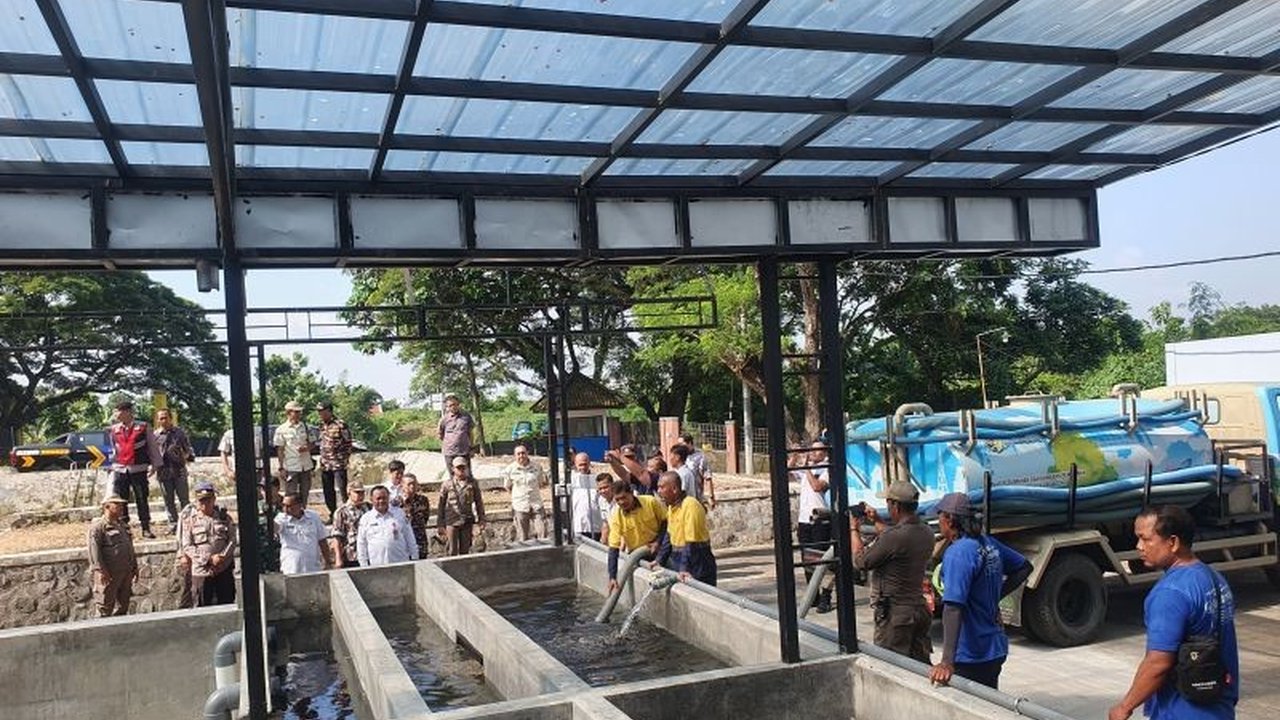 Setelah bertahun-tahun mangkrak, Instalasi Pengolahan Limbah Tinja (IPLT) Tulungagung akhirnya beroperasi dan dimanfaatkan warga, menandai keberhasilan Pemkab Tulungagung mengatasi resistensi masyarakat.