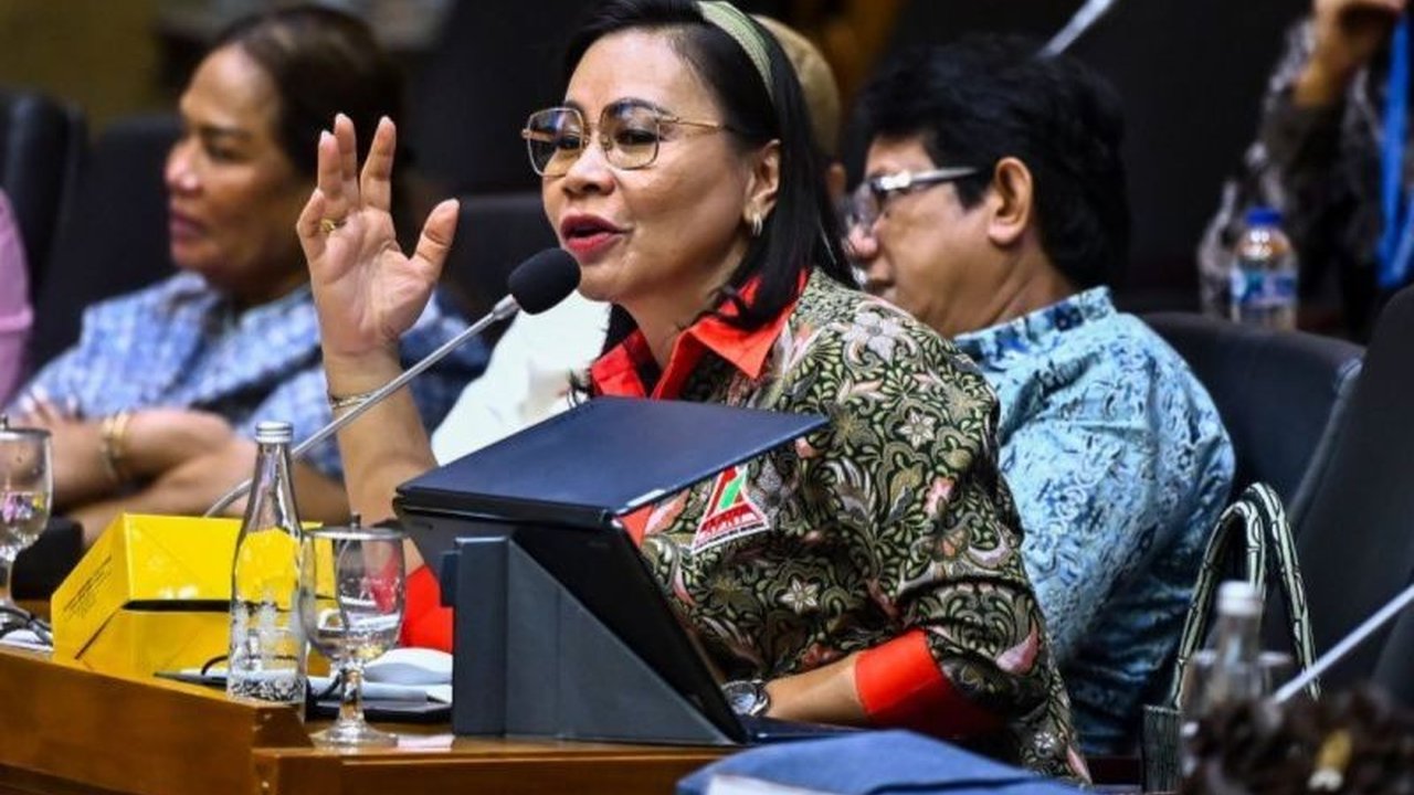 Asosiasi Penambang Nikel Indonesia (APNI) menegaskan komitmennya terhadap hilirisasi nikel meskipun menghadapi tekanan global yang signifikan, demi meningkatkan nilai tambah ekonomi nasional.