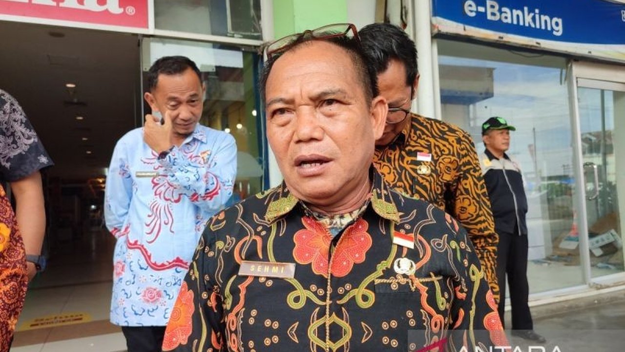 Pemkot Bengkulu mencatat tunggakan pajak kendaraan dinas mencapai Rp7,8 miliar dari 7.670 unit,  memicu  seruan percepatan pembayaran tunggakan pajak tersebut.