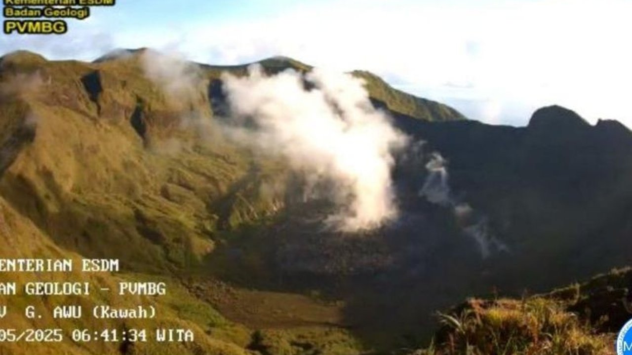 Aktivitas Gunung Awu di Sulawesi Utara meningkat dengan dominasi gempa vulkanik dangkal, namun status gunung api tetap waspada level II.