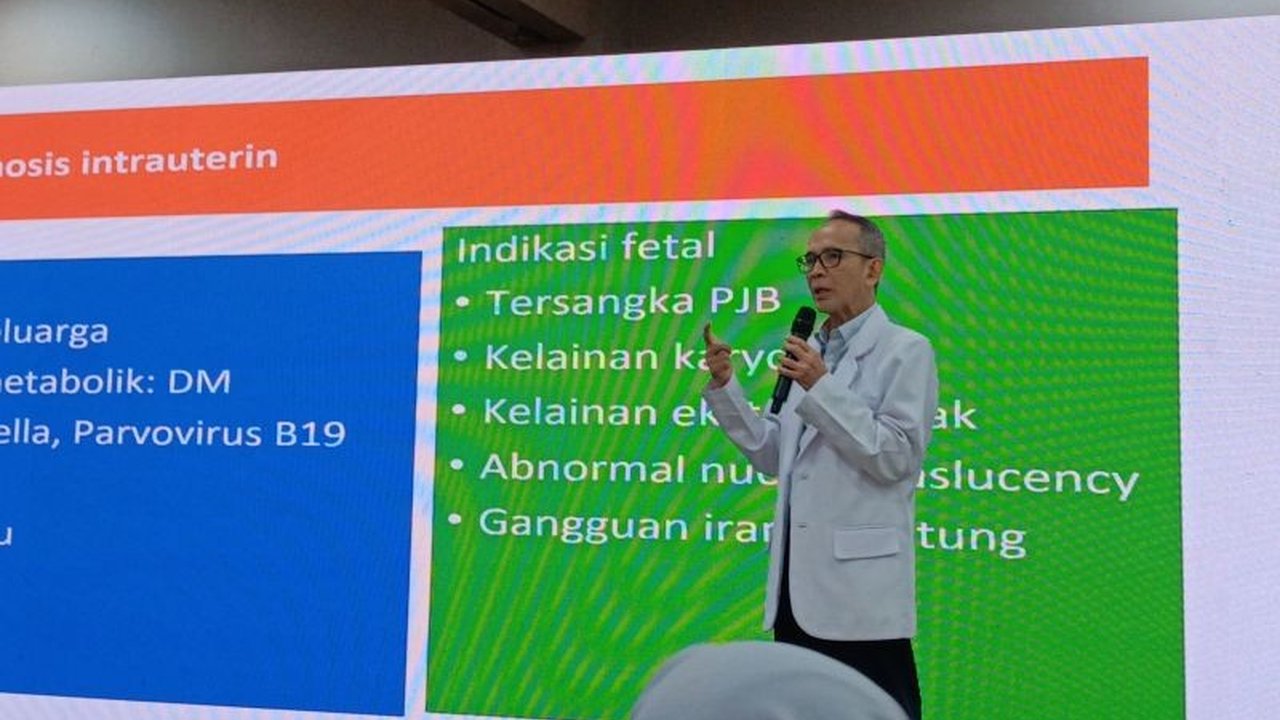 Dokter spesialis anak, Syarif Rohimi, meluncurkan buku panduan 101 Tanya Jawab untuk membantu keluarga Indonesia memahami penyakit jantung bawaan (PJB) dan Down Syndrome.