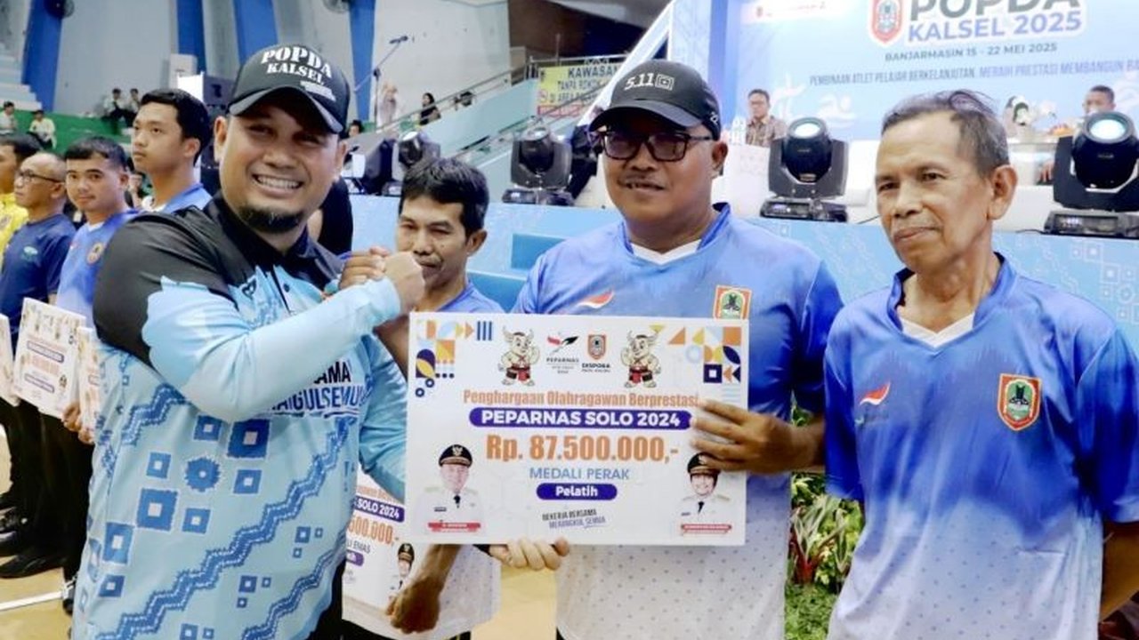 Pemerintah Provinsi Kalimantan Selatan memberikan bonus sebesar Rp62 miliar kepada atlet dan pelatih peraih medali pada PON XXI dan Peparnas XVII sebagai bentuk apresiasi atas prestasi membanggakan mereka.