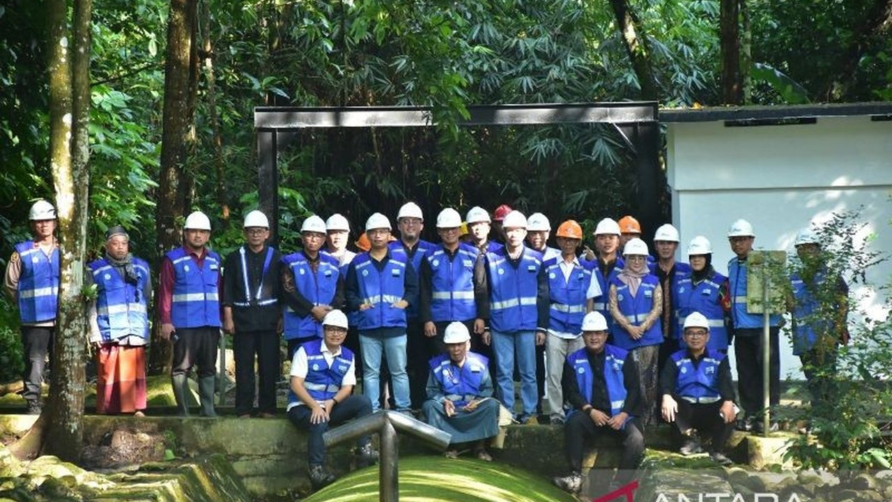 Bupati Bogor mengusulkan Mata Air Ciburial, peninggalan Hindia Belanda yang memasok air ke Istana Bogor dan Jakarta, ditetapkan sebagai cagar budaya untuk menjaga kelestariannya.