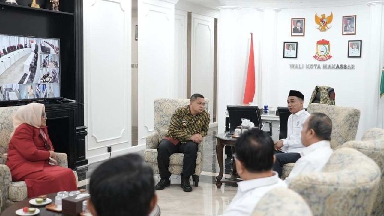Pemerintah Kota Makassar dan Dewan Pendidikan berkolaborasi untuk meningkatkan kualitas SDM siswa, demi mewujudkan visi Indonesia Emas melalui pendidikan berkualitas.