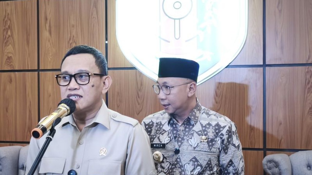 Pemerintah menargetkan Lampung memberangkatkan 20-30 ribu PMI per tahun dengan pelatihan dan perlindungan layak, guna mengurangi pengangguran dan meningkatkan ekonomi daerah.
