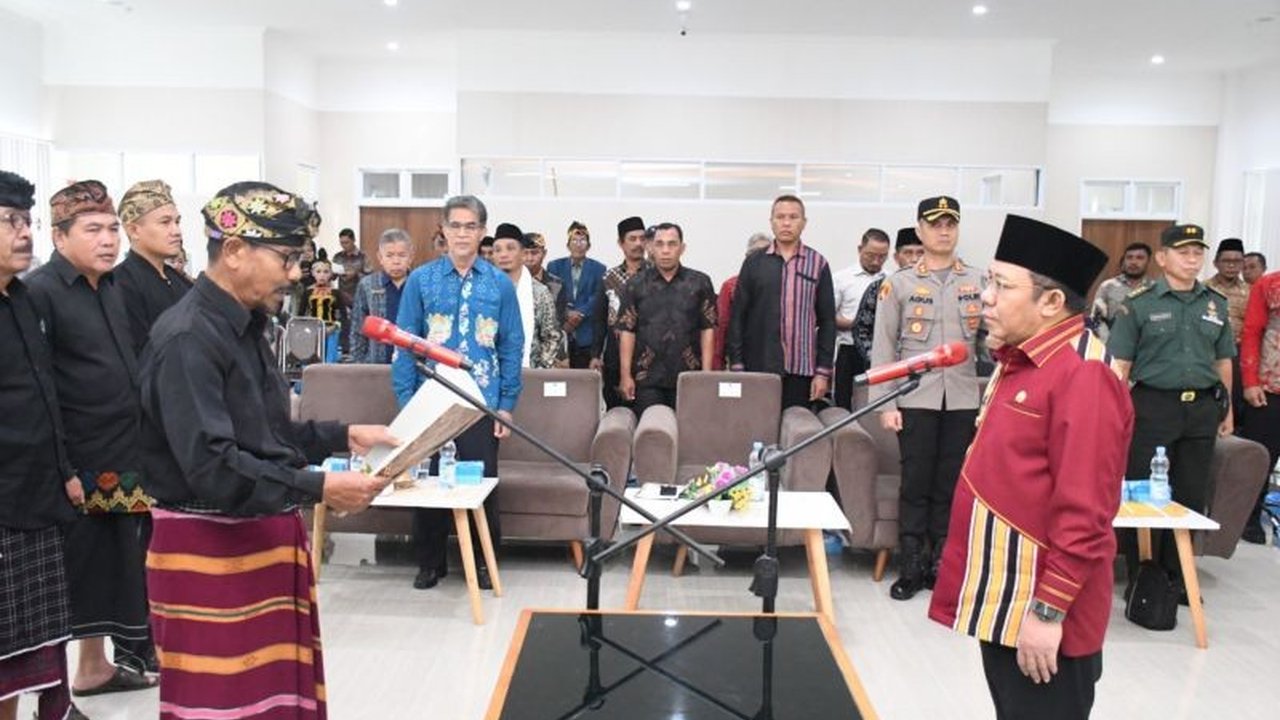 Bupati Lombok Utara melantik pengurus Dewan Kebudayaan Daerah periode 2025-2030 untuk melestarikan budaya lokal yang terancam perkembangan teknologi.