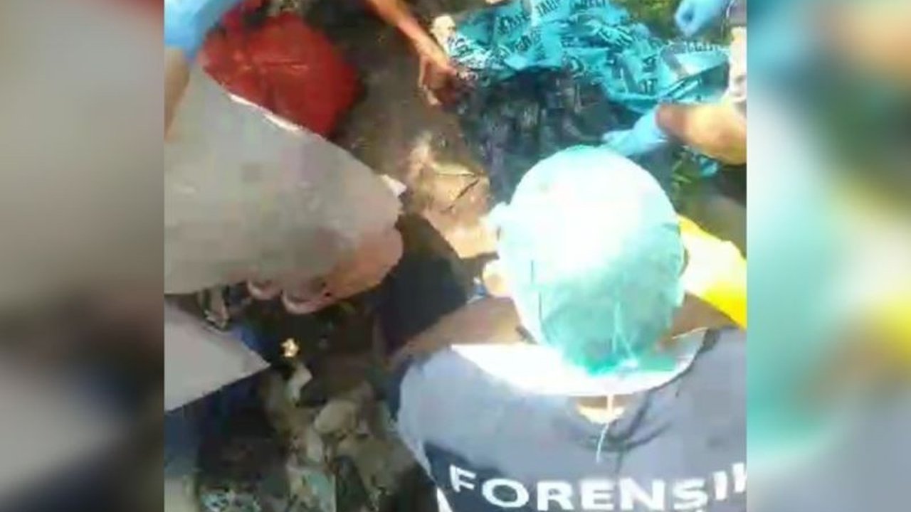 Penemuan jasad bayi laki-laki di Tempat Pembuangan Sampah Akhir (TPSA) Cilowong, Kota Serang, menggegerkan warga; polisi telah melakukan olah tempat kejadian perkara dan jasad bayi tengah diautopsi.