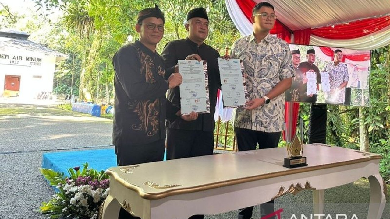 Perumda Tirta Kahuripan Kabupaten Bogor berkolaborasi dengan swasta untuk meningkatkan akses air bersih bagi masyarakat, ditandai dengan penandatanganan MoU guna mencapai target cakupan layanan 37 persen pada 2030.