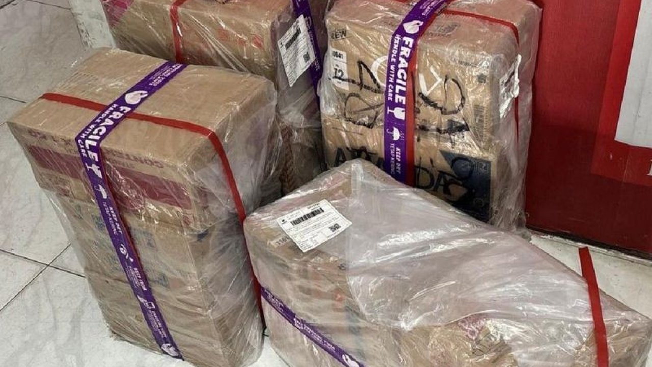 Bea Cukai Teluk Nibung menggagalkan peredaran 31.200 batang rokok ilegal di Asahan, Sumatera Utara, dengan potensi kerugian negara mencapai puluhan juta rupiah.