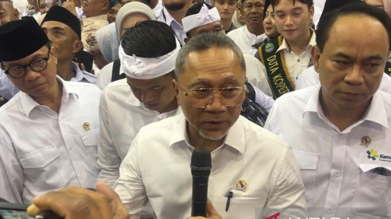 Pemerintah menggelontorkan Rp3 miliar modal awal per koperasi untuk program Koperasi Merah Putih, bertujuan mendorong ekonomi desa dan memberantas tengkulak.