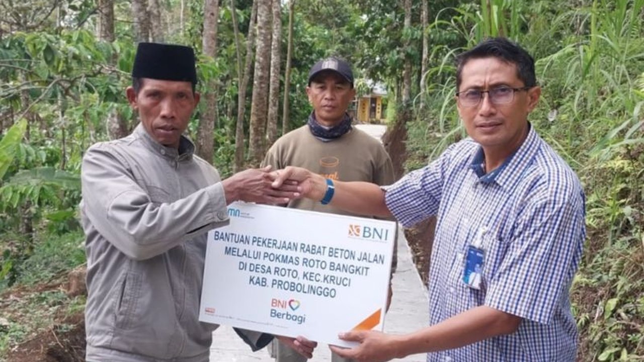 BNI fokus pada perbaikan infrastruktur desa di Jawa melalui program TJSL, menyalurkan dana untuk peningkatan akses jalan di sejumlah kecamatan di Yogyakarta, Bekasi, dan Probolinggo.