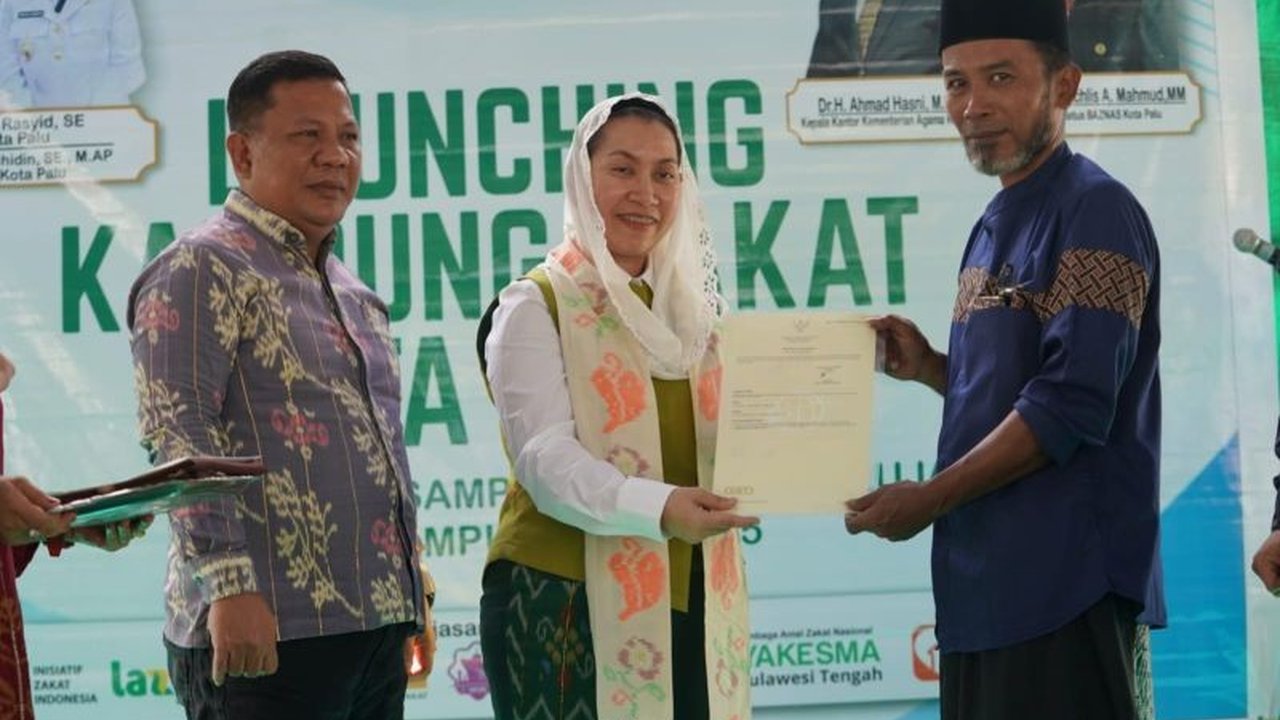 Pemerintah Kota Palu meluncurkan Kampung Zakat, sebuah program pemberdayaan umat berbasis zakat yang diinisiasi Kementerian Agama dan Baznas untuk mengurangi kemiskinan dan memperkuat perekonomian masyarakat.