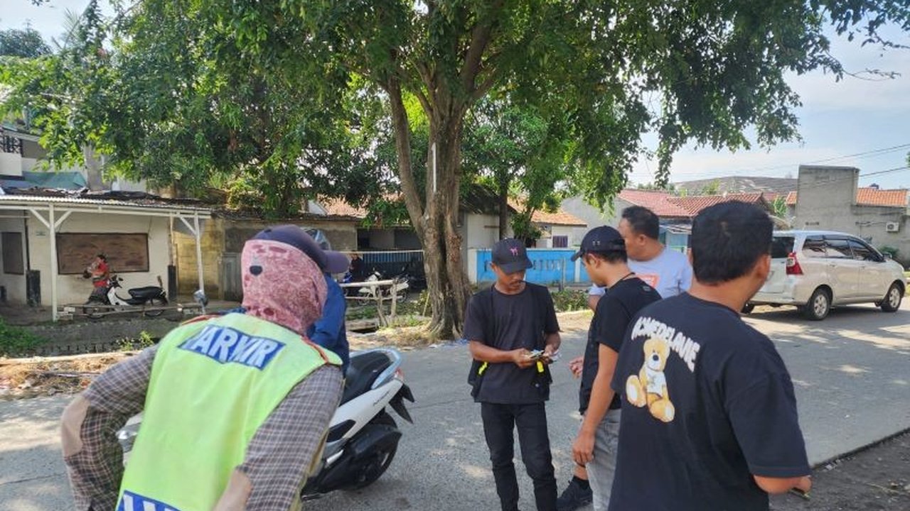 Polresta Bandara Soetta mengamankan dua jukir liar yang melakukan pungli di Patimeter Utara, menciptakan rasa aman dan kondusif di area bandara.