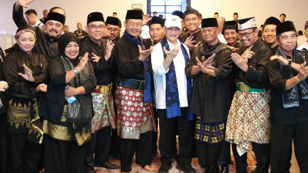 Wakil Gubernur Banten berharap pencak silat dapat membentuk karakter generasi muda yang kuat, berani, dan religius, serta melestarikan budaya bangsa.