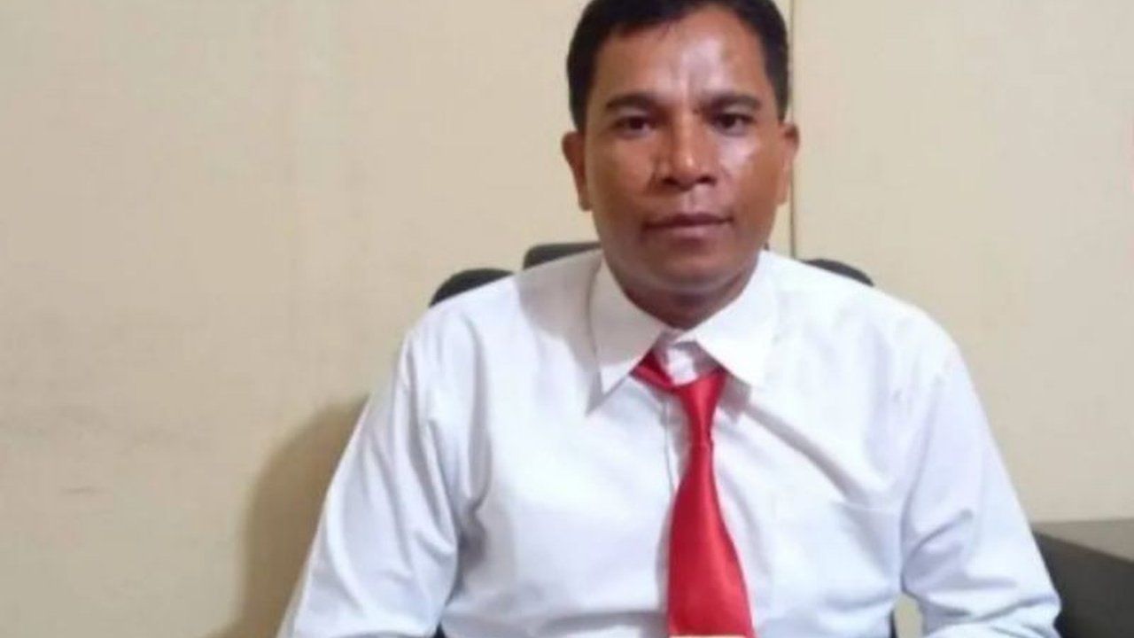 Polres Bima menetapkan UH, aktivis perempuan Badai NTB, sebagai tersangka kasus pencemaran nama baik melalui ITE terkait unggahan foto anggota DPRD Bima di media sosial.