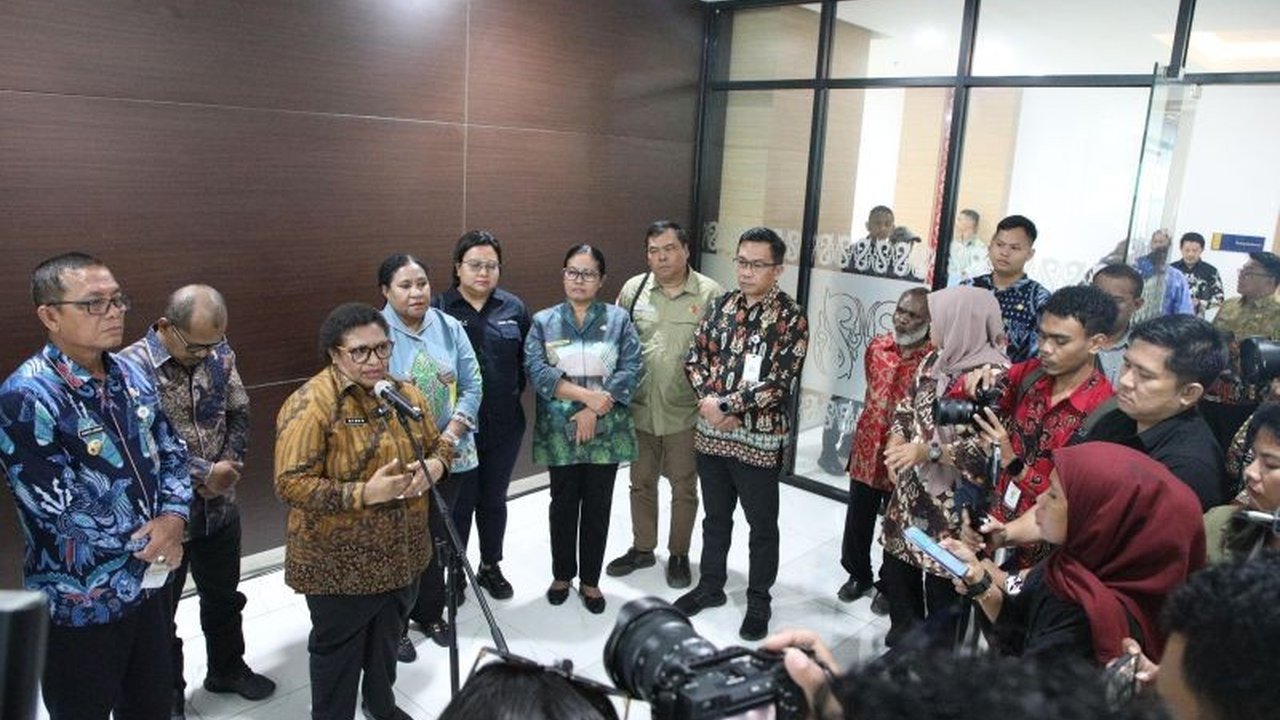 Wamendagri Ribka Haluk berharap Pemungutan Suara Ulang (PSU) di Papua tak terulang, menekankan netralitas ASN dan mitigasi anggaran untuk mencegah potensi masalah serupa di masa mendatang.