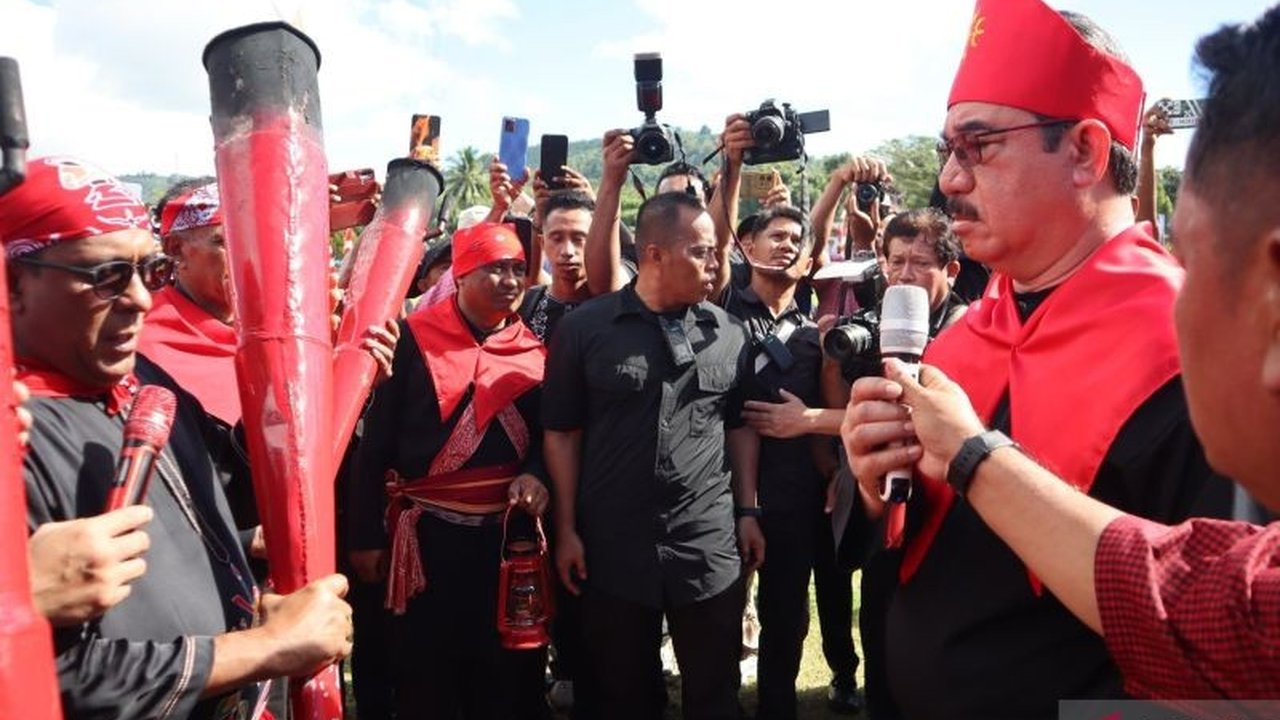 Pemprov Maluku memperingati Hari Pattimura ke-208 dengan semangat inovasi dan kolaborasi untuk membangun Maluku yang maju dan sejahtera, meneruskan perjuangan Pattimura di era modern.