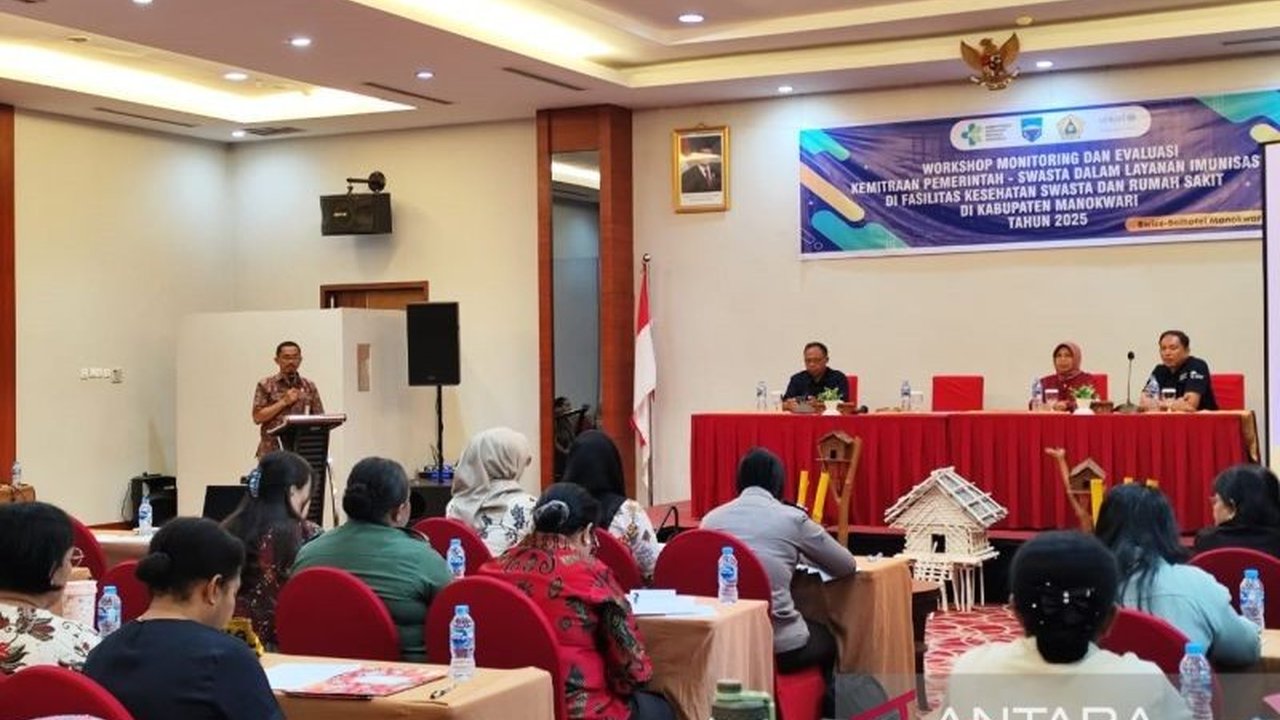 Dinas Kesehatan Manokwari berupaya meningkatkan cakupan imunisasi dengan memperkuat kerja sama dengan fasilitas kesehatan swasta dan pemerintah untuk mencegah penyakit-penyakit yang dapat dicegah dengan imunisasi (PD3I).