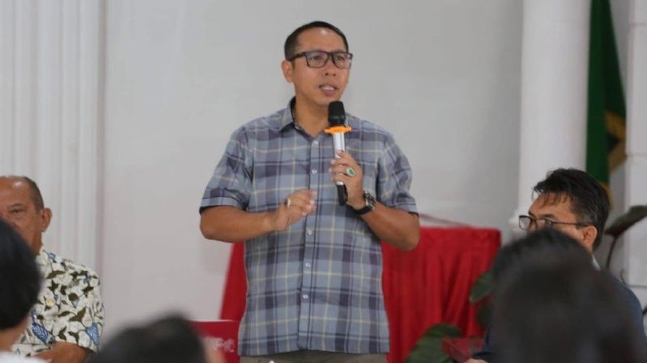 Bupati Taput Serahkan Motor Roda Tiga untuk Disabilitas, Wujud Negara Hadir