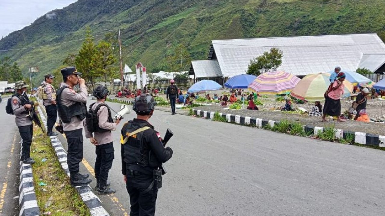 Situasi keamanan di Kabupaten Puncak Jaya, Papua, kini kondusif setelah tercapainya perdamaian antara dua kelompok yang bertikai, aktivitas masyarakat pun kembali normal.