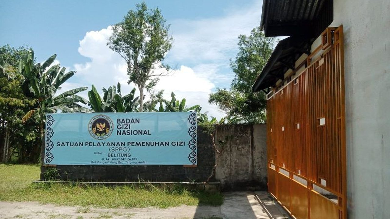 Dapur Satuan Pelayanan Pemenuhan Gizi (SPPG) program Makan Bergizi Gratis (MBG) di Belitung ditutup sementara untuk renovasi demi memenuhi standar Badan Gizi Nasional.