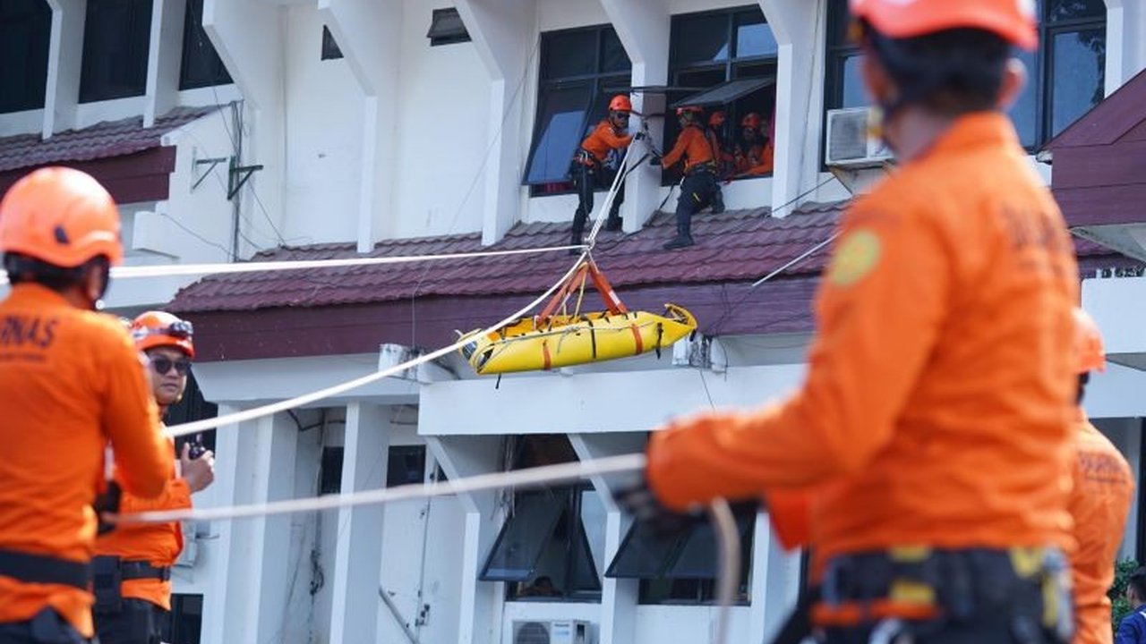 Wali Kota Palu, Hadianto Rasyid, menetapkan simulasi kebencanaan sebagai kegiatan wajib guna memperkuat mitigasi bencana di kota yang rawan gempa, tsunami, dan likuefaksi.