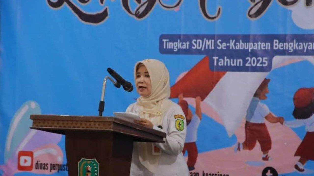 Kabupaten Bengkayang berhasil meraih peringkat kedua se-Kalimantan Barat dalam hal tingkat gemar membaca masyarakatnya yang mencapai 80,07 persen pada tahun 2024, menurut Pemkab Bengkayang.